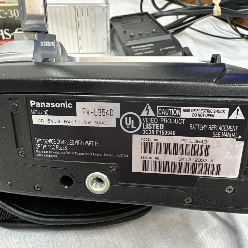 Panasonic PV-L354D VHS-C Camcorder silver EXCELLENT condition (tested) Needs Bat